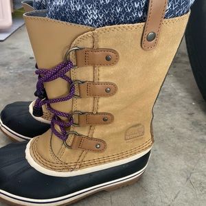 SOREL boot suede & wool lining